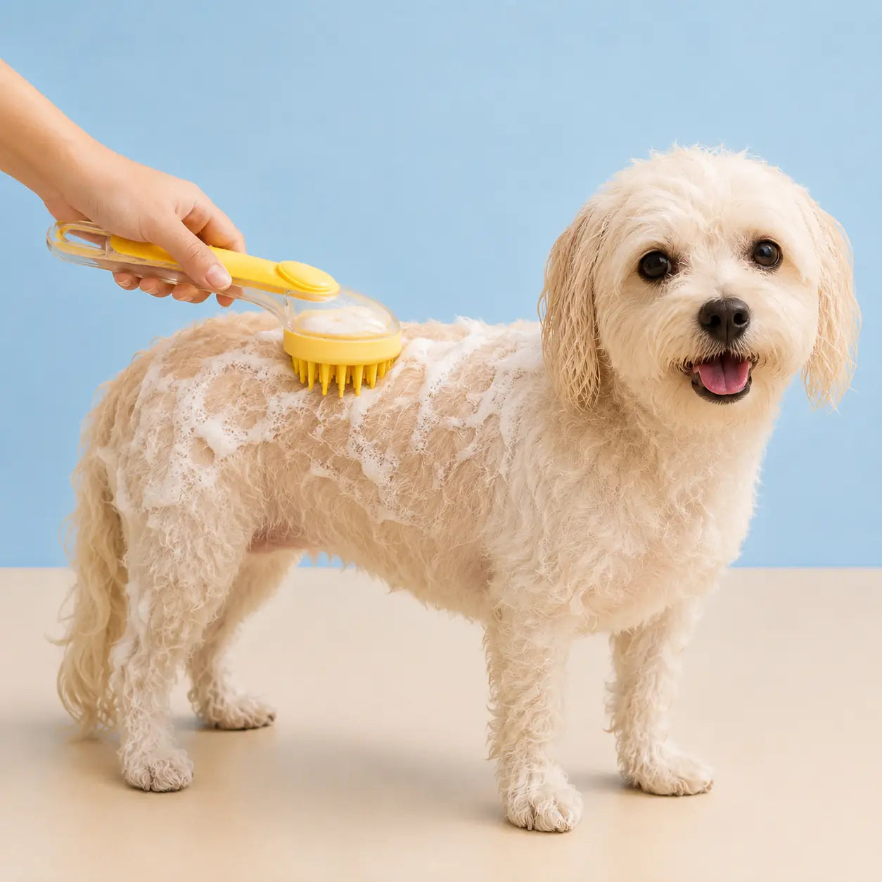 Furavora Bath Shampoo Brush — Shampoo brush yellow