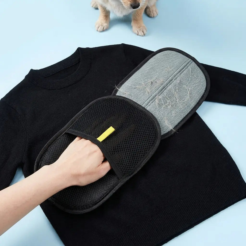Furavora Deshedding Grooming Mitt — Black